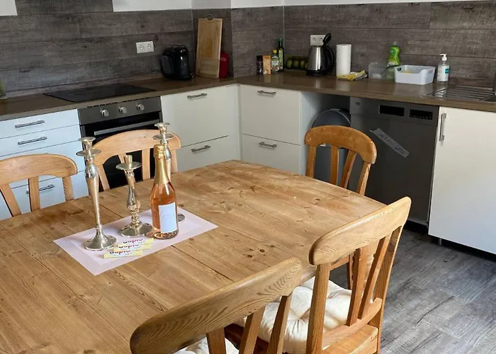 아파트 Eschbach Hof 2 Am Nuerburgring *